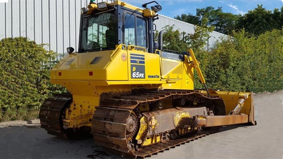 Гусеничный бульдозер Komatsu D65PX-16